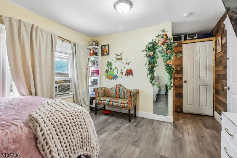 268 Halsted St East Orange City, NJ 07018
