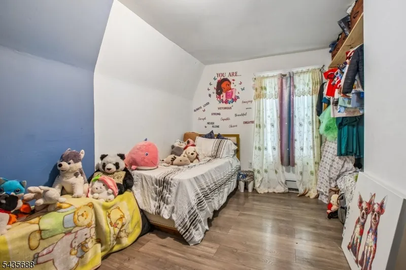 268 Halsted St East Orange City, NJ 07018