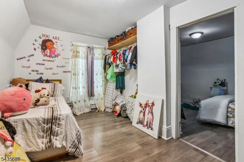 268 Halsted St East Orange City, NJ 07018