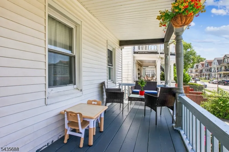 268 Halsted St East Orange City, NJ 07018