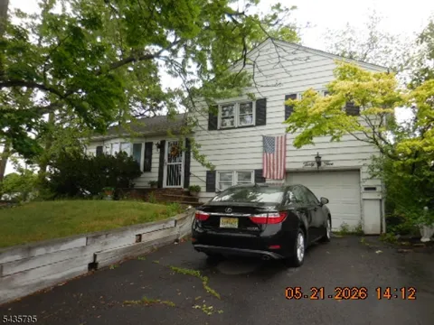 35 Garside Pl