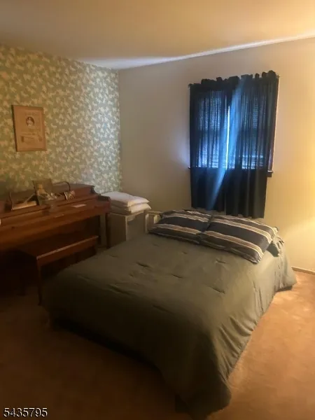 35 Garside Pl Clark, NJ 07066