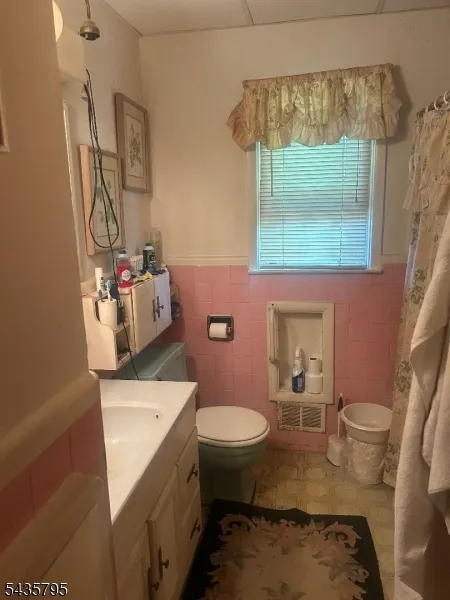 35 Garside Pl Clark, NJ 07066