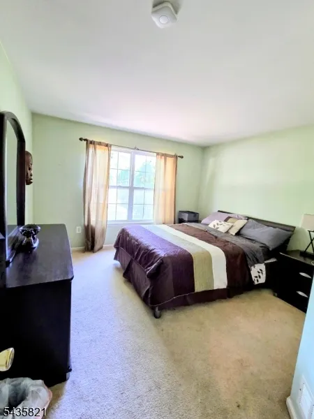 33 Kopak Way Spotswood, NJ 08884