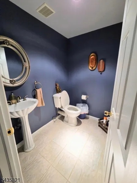 33 Kopak Way Spotswood, NJ 08884