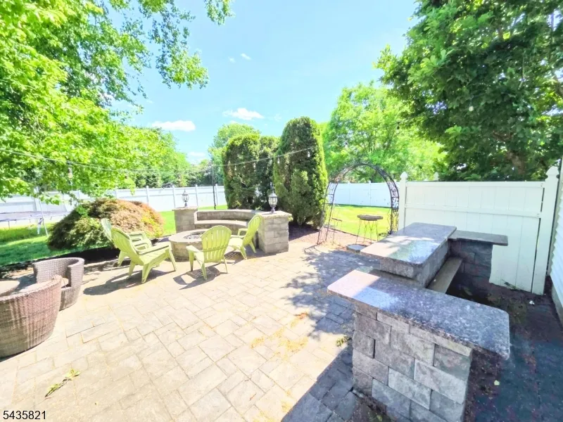 33 Kopak Way Spotswood, NJ 08884