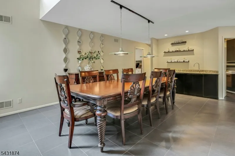 5 Audubon Trail Boonton, NJ 07005