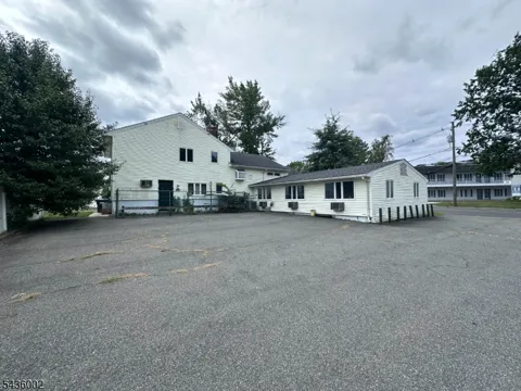 6 Grand St