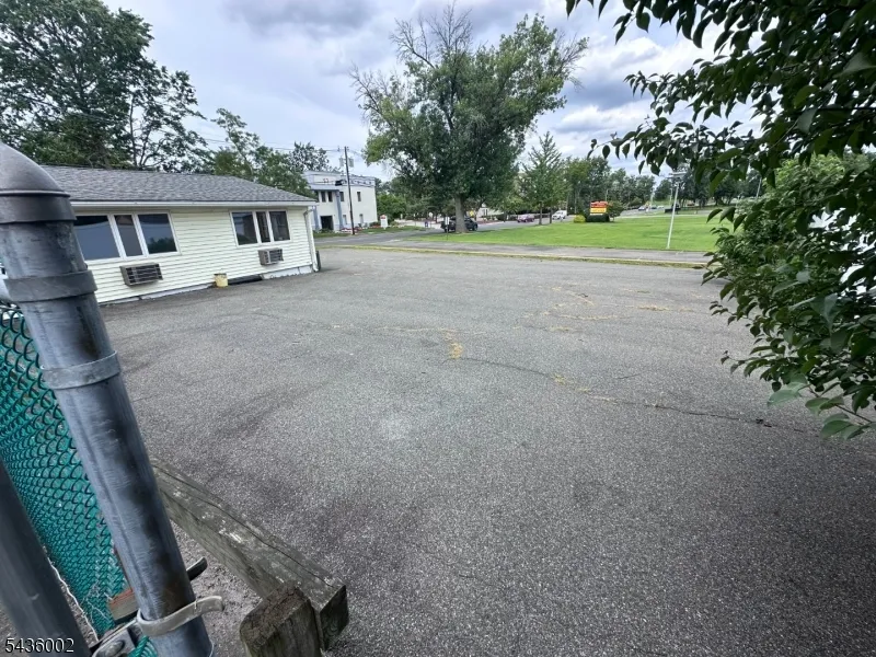 6 Grand St Clark, NJ 07066