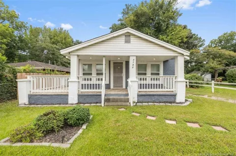 1707 Murchison Road