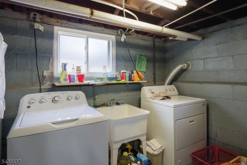 17 Wellesley St Maplewood, NJ 07040