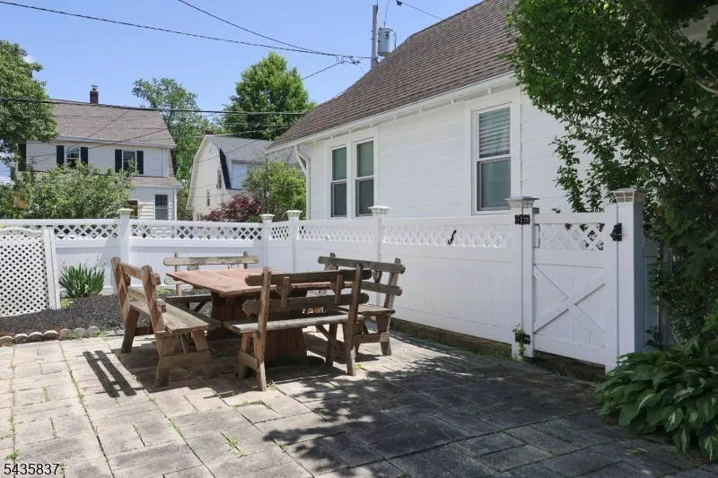 17 Wellesley St Maplewood, NJ 07040