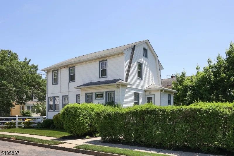17 Wellesley St Maplewood, NJ 07040