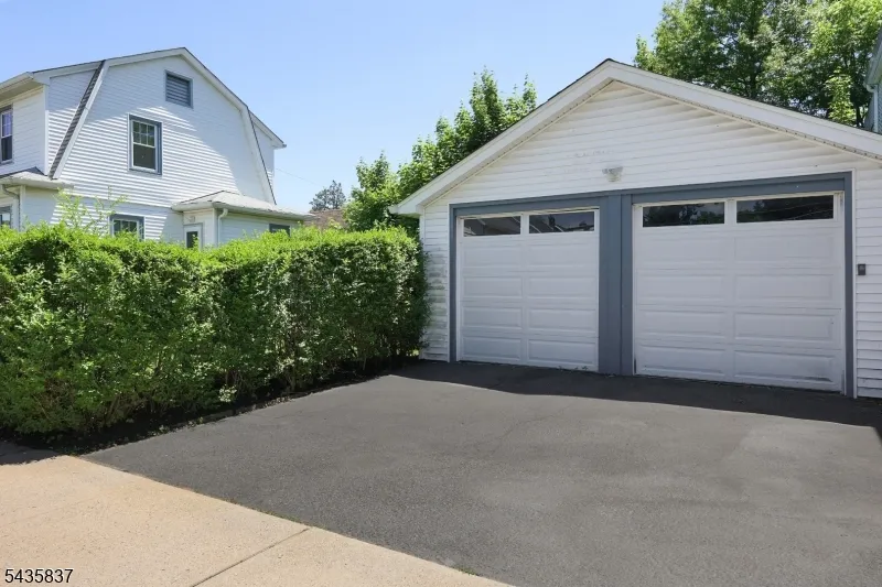 17 Wellesley St Maplewood, NJ 07040