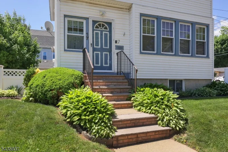 17 Wellesley St Maplewood, NJ 07040
