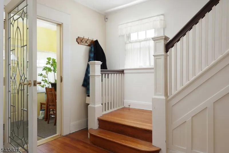 17 Wellesley St Maplewood, NJ 07040