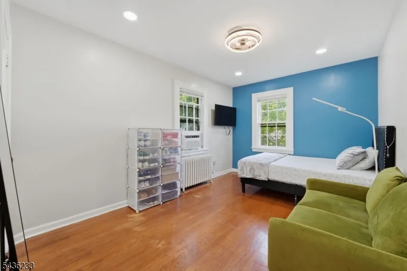 285 W Hudson Ave Englewood City, NJ 07631
