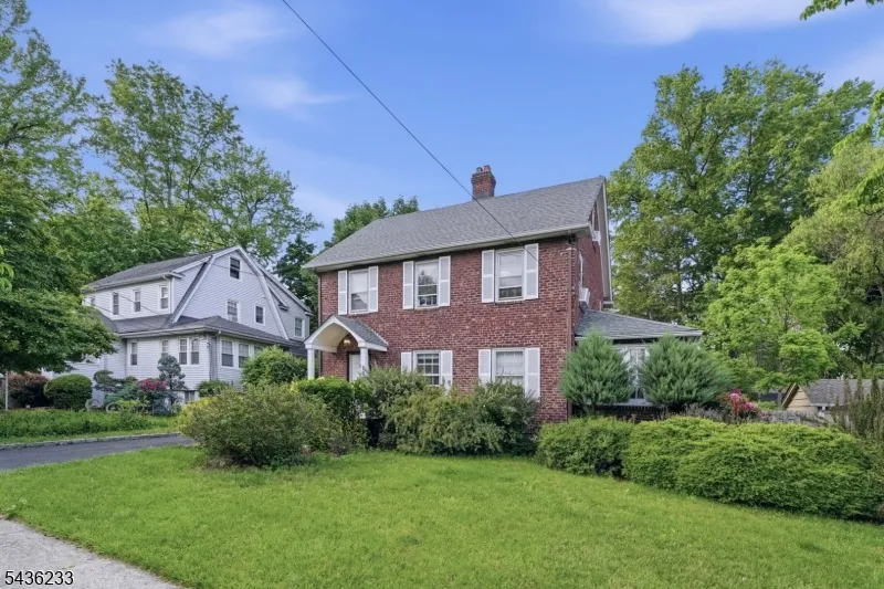 285 W Hudson Ave Englewood City, NJ 07631