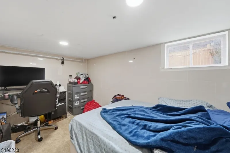 285 W Hudson Ave Englewood City, NJ 07631