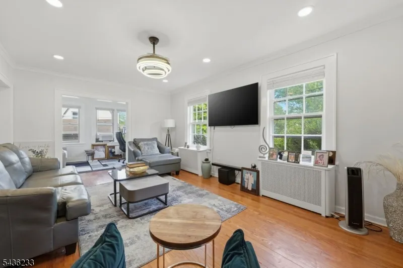 285 W Hudson Ave Englewood City, NJ 07631