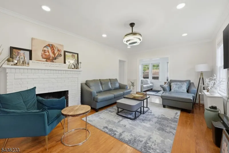 285 W Hudson Ave Englewood City, NJ 07631