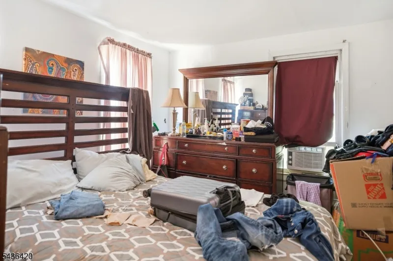 33 Pulaski Pl Hackensack City, NJ 07601
