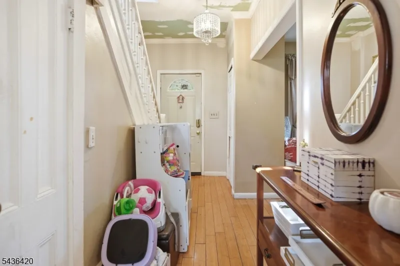 33 Pulaski Pl Hackensack City, NJ 07601