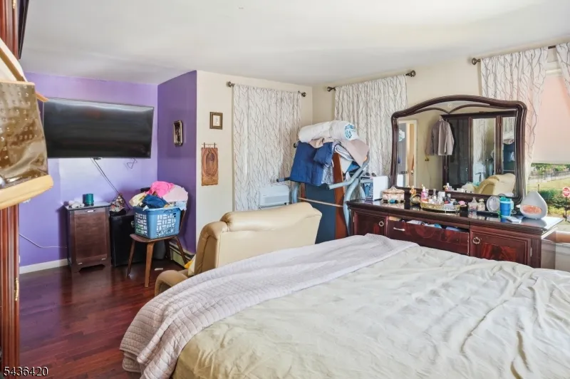 33 Pulaski Pl Hackensack City, NJ 07601
