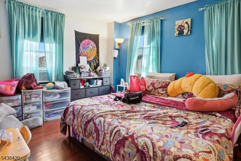 33 Pulaski Pl Hackensack City, NJ 07601