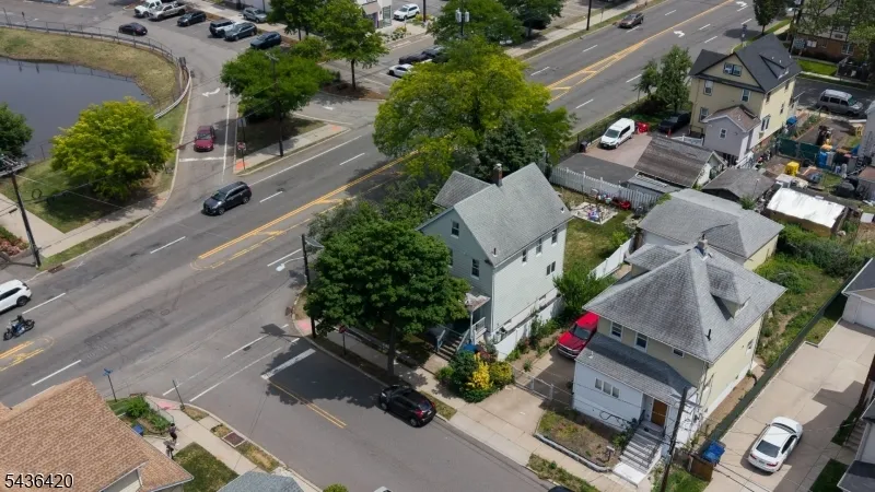 33 Pulaski Pl Hackensack City, NJ 07601