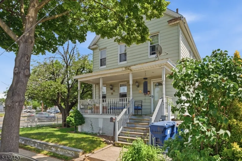 33 Pulaski Pl Hackensack City, NJ 07601