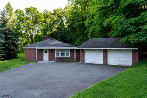 45 Peters Ln