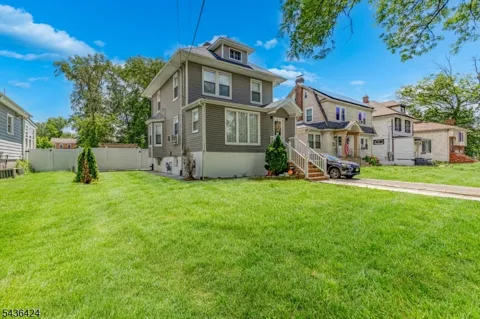 245 W 3Rd Ave