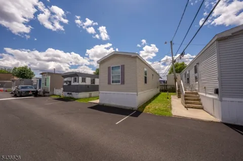 47 Helen Dr
