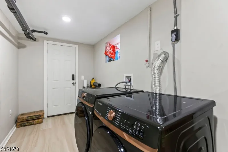 170 Hillside Ter Irvington, NJ 07111