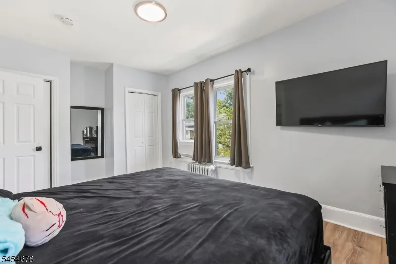 170 Hillside Ter Irvington, NJ 07111