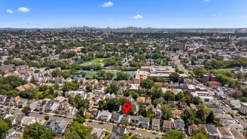 170 Hillside Ter Irvington, NJ 07111