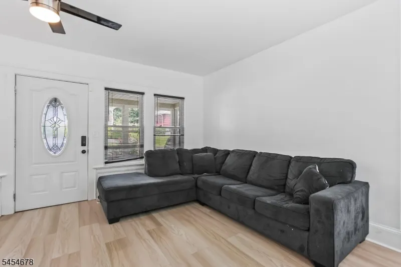 170 Hillside Ter Irvington, NJ 07111