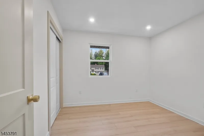 11 Mark Ter West Milford, NJ 07435