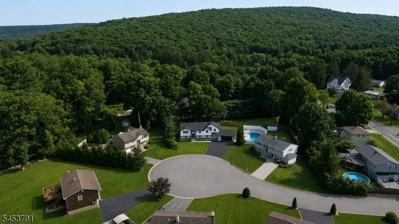 11 Mark Ter West Milford, NJ 07435