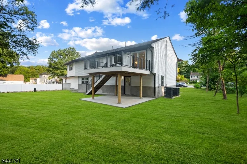 11 Mark Ter West Milford, NJ 07435