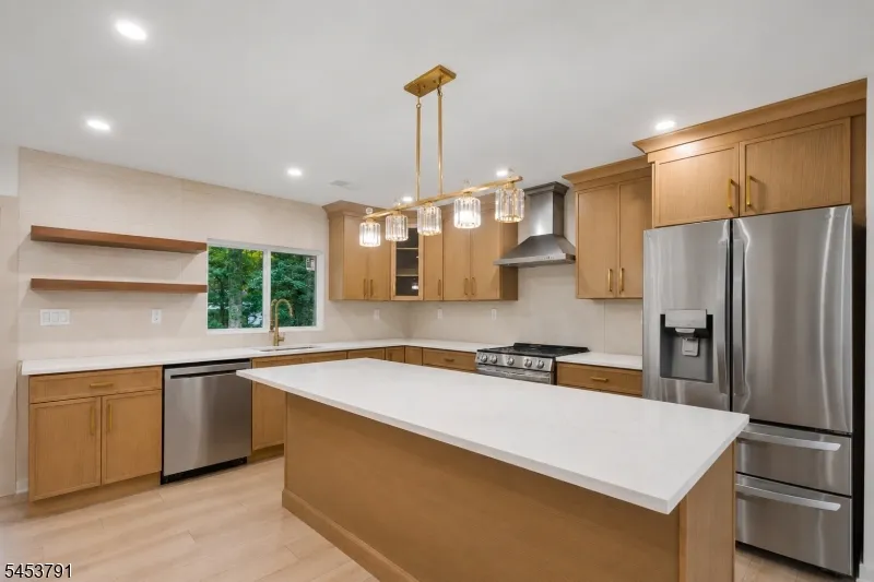 11 Mark Ter West Milford, NJ 07435