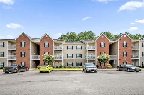 625 Marshtree Lane #104