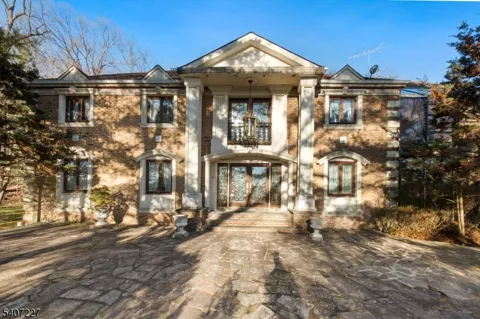 12 E Saddle River Rd