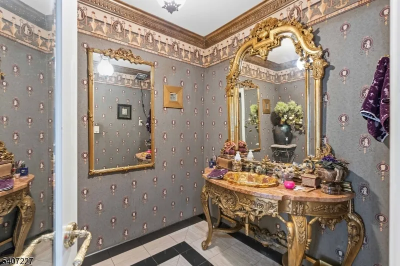 12 E Saddle River Rd Saddle River, NJ 07458