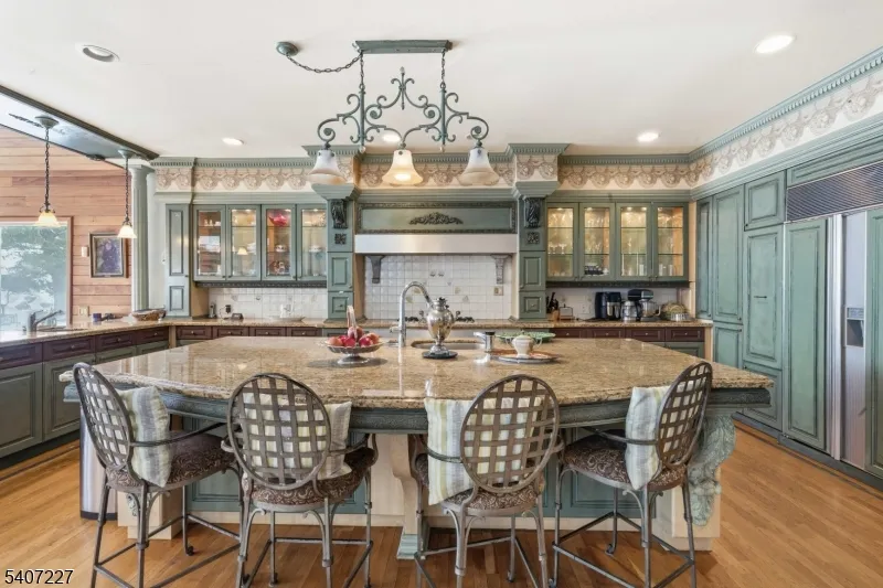 12 E Saddle River Rd Saddle River, NJ 07458