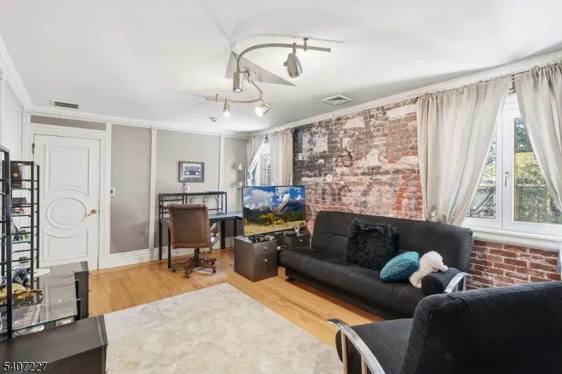 12 E Saddle River Rd Saddle River, NJ 07458