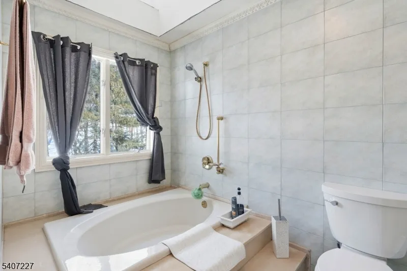 12 E Saddle River Rd Saddle River, NJ 07458