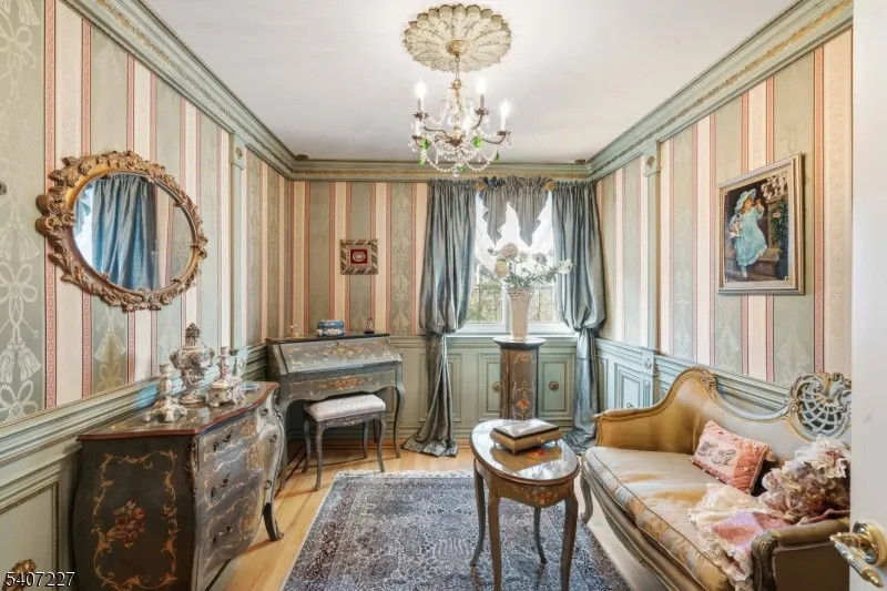 12 E Saddle River Rd Saddle River, NJ 07458