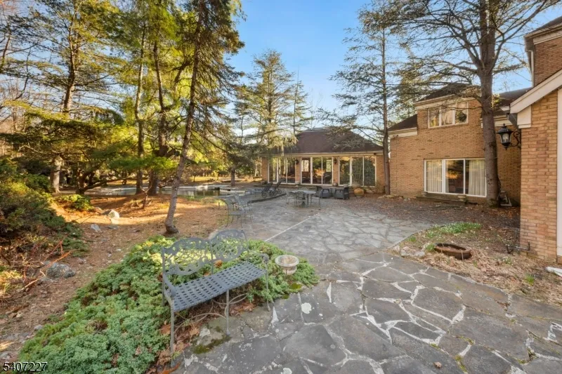 12 E Saddle River Rd Saddle River, NJ 07458